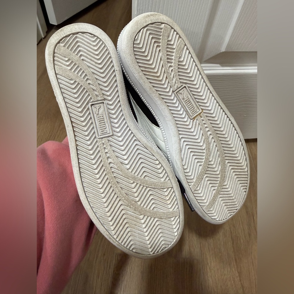 Puma Black and White Sneakers - Picture 4 of 8